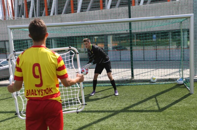 REBOUNDER YAKIMASPORT MINI DLA TRENERA BRAMKARZY - obrazek 3