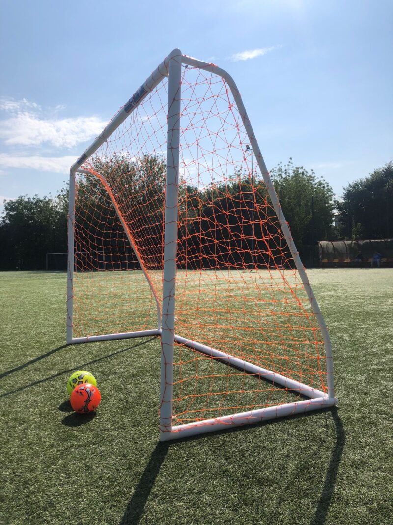 BRAMKA PRZENOŚNA YAKIMASPORT DO PIŁKI NOŻNEJ PRO PVC 3X2M - obrazek 2