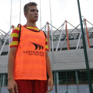 ZNACZNIK PIŁKARSKI YAKIMASPORT POMARAŃCZOWY R: JUNIOR - obrazek 2